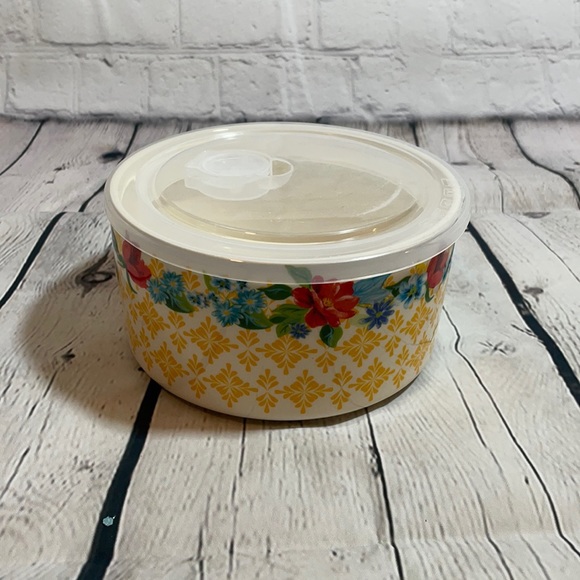 The Pioneer Woman Bowl - Picture 1 of 5